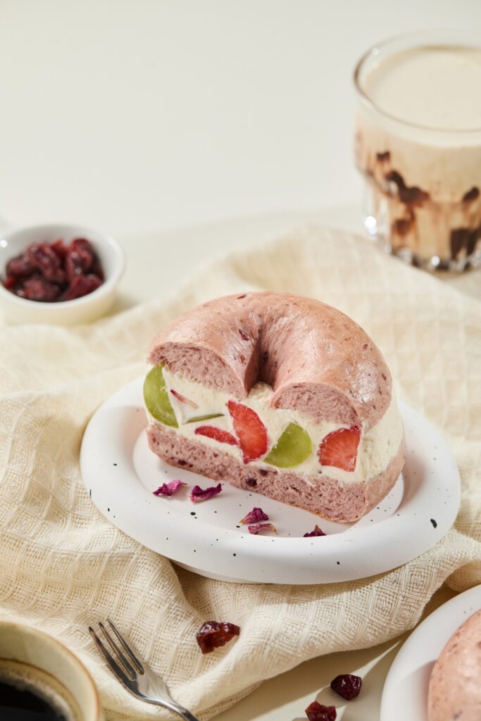rose & cranberry bagel.png